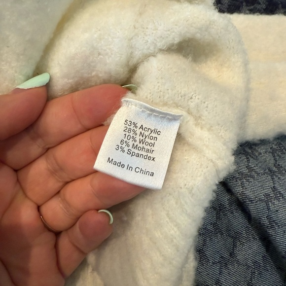 Tuckernuck Ivory Cardigan with Puff Shoulders - Picture 2 of 7